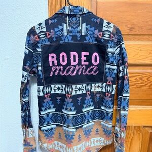 Up styled Rodeo Mama American Eagle Outfitters Heritage Flannel Shirt